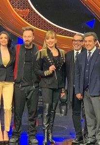 foto giuria Il cantante mascherato, Milly Carlucci