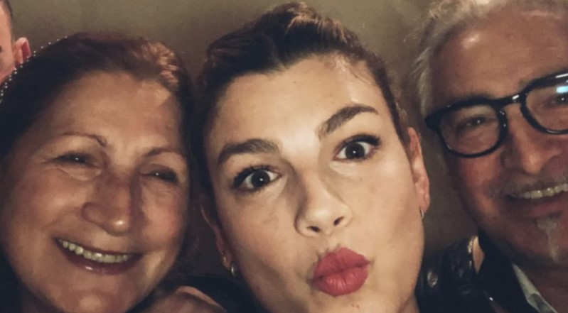 foto emma marrone mamma papà