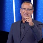 Sanremo 2025, Carlo Conti sarà affiancato da un noto cantante? L’ipotesi