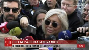 foto mara venier e matano su sandra milo