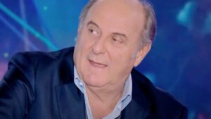 Foto Gerry Scotti scontento Mediaset