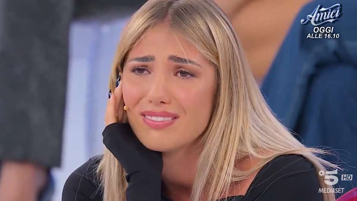 Foto Martina lacrime Uomini e Donne