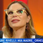 Naike Rivelli piange per la madre Ornella Muti: l’appello a La volta buona