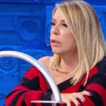 Amici 24: Anna Pettinelli si fa il regolamento da sola e fa una strana richiesta