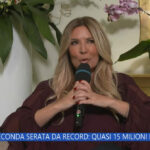 La vita in diretta, scoppia il caos. Selvaggia Lucarelli sbotta: “Non è carino”